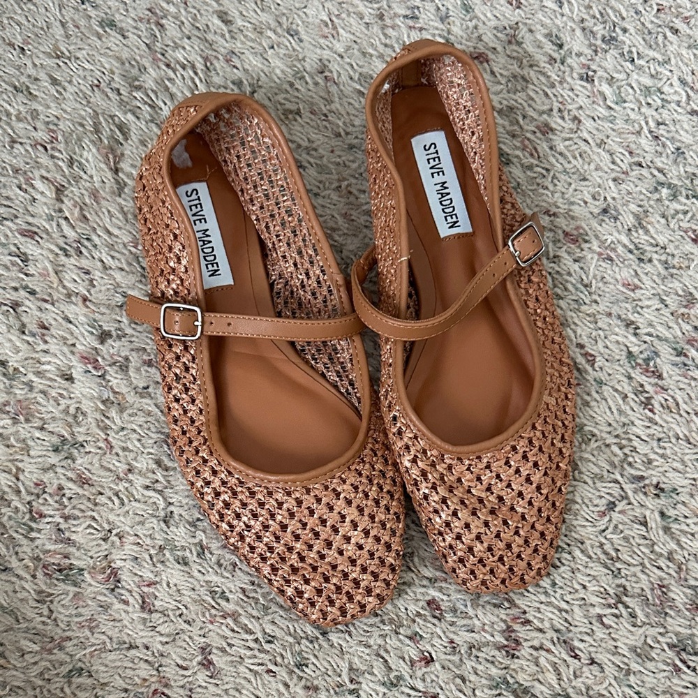 Steve Madden Women's Brown Woven Flats